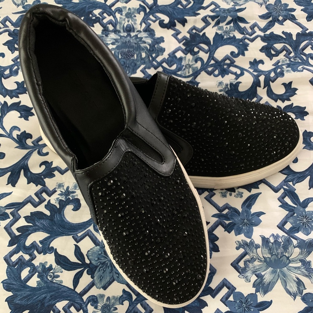Lane Bryant 9W black rhinestoned sneakers